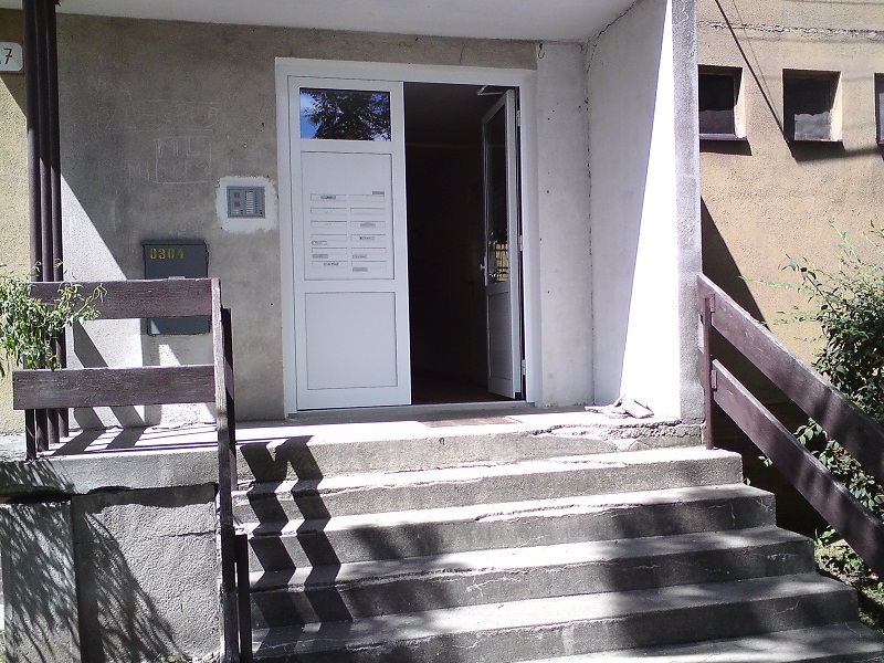 Revitalizácia schodiska  a vstupu do bytového domu Nováky